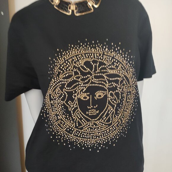 Black T-shirt with studded head design - Picture 5 of 5